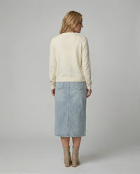 Leichte Feinstrick-Cardigan mit Rundhalsausschnitt, soften Rippbündchen und minimalistischer Knopfleiste Friday