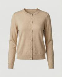 Leichte Feinstrick-Cardigan mit Rundhalsausschnitt, soften Rippbündchen und minimalistischer Knopfleiste Friday