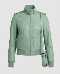 Kurzblousonjacke mit hochschließendem Stehkragen und dekorativer Längssteppung Friday