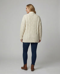Grobstrickcardigan mit Zopfmuster Eingrifftaschen und Zierknopfleiste Friday