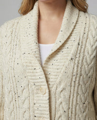 Grobstrickcardigan mit Zopfmuster Eingrifftaschen und Zierknopfleiste Friday