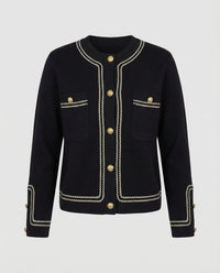 Zweiteiliges Feinstrick-Ensemble mit kurzem Cardigan