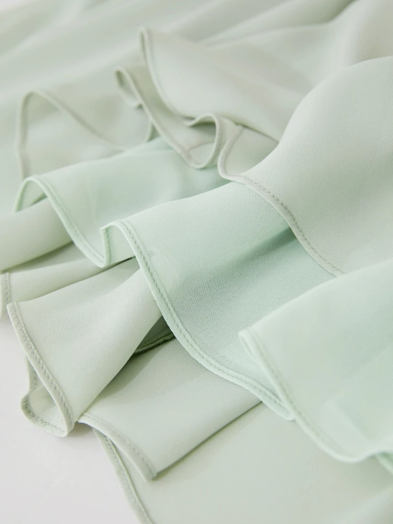 Minimalistisches Midikleid aus Chiffon