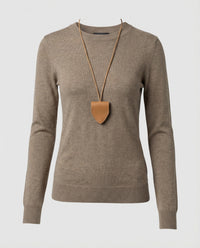 Schicker taillierter Damen Strickpullover in Kaffeebraun für den Herbstlook