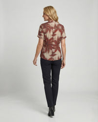 Kurzärmelige Bluse mit Stehkragen, durchgehender Knopfleiste, Taillenzug und großem Blattmotiv Friday
