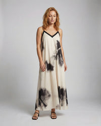 Damen Slipkleid mit V-Rücken und Aquarellprint Beige
